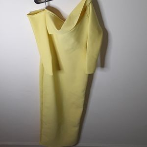 Yellow off the shoulder body con dress